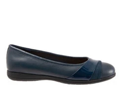 Women's Trotters Danni Flats